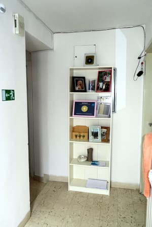 thumbnail: Interior entrance