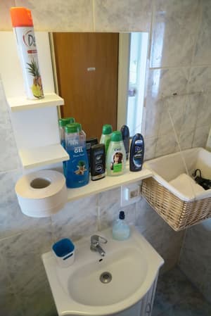 thumbnail: Bathroom amenities