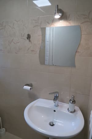 thumbnail: Bathroom sink