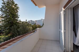 thumbnail: Balcony view