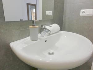 thumbnail: 192976087.jpg