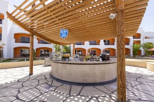 thumbnail: Poolside bar