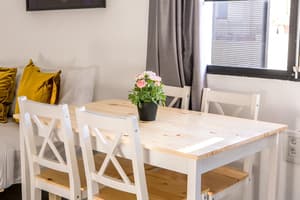 thumbnail: In-room dining