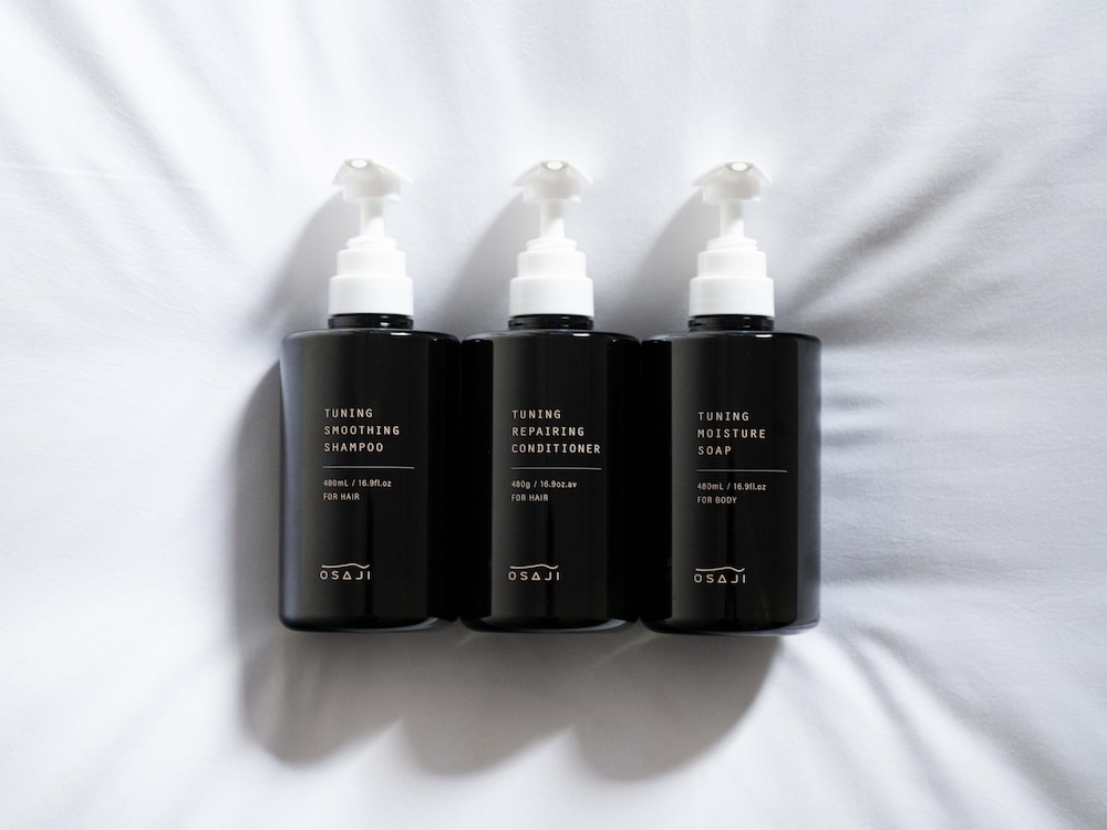 Bathroom amenities