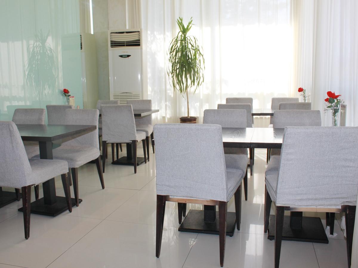 Restaurant-cafeteria