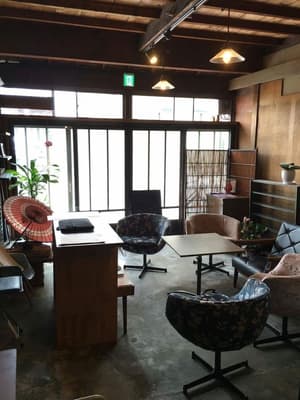 thumbnail: Lobby sitting area