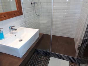 thumbnail: Bathroom shower