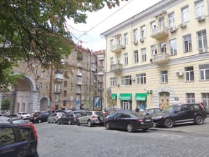 thumbnail: Front of property