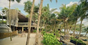 thumbnail: Outdoor dining