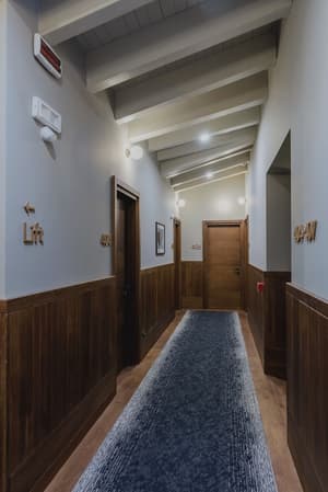 thumbnail: Hallway