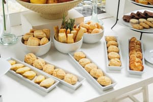 thumbnail: Breakfast area