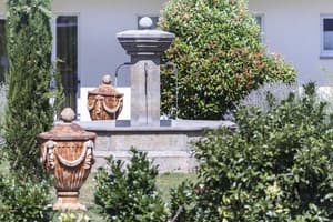 thumbnail: Exterior