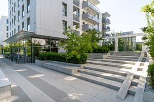 thumbnail: Front of property