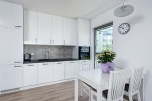 thumbnail: In-room dining