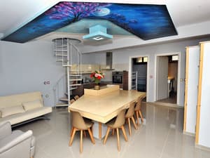 thumbnail: In-room dining