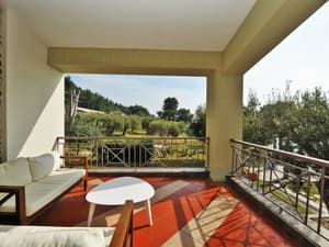 thumbnail: Balcony