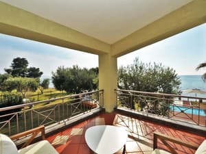 thumbnail: Balcony view