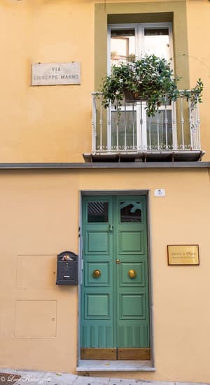 thumbnail: Exterior