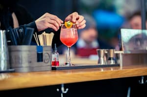 thumbnail: Bar (on property)