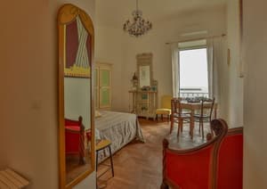 thumbnail: Interior detail