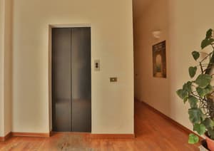 thumbnail: Hallway