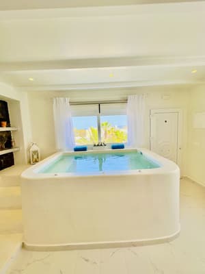 thumbnail: Living area