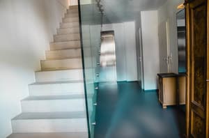 thumbnail: Interior entrance