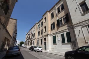 thumbnail: Exterior