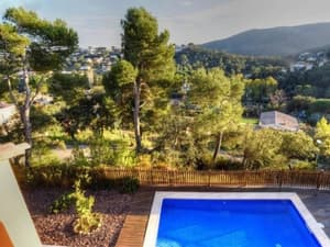 thumbnail: Outdoor pool