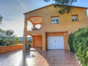 thumbnail: Exterior