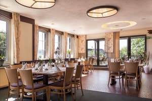 thumbnail: Dining