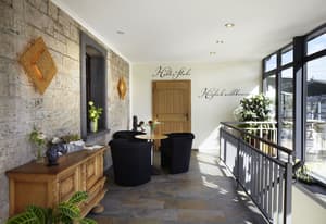thumbnail: Interior entrance