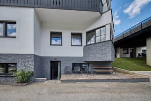 thumbnail: Street view