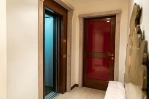 thumbnail: Interior entrance