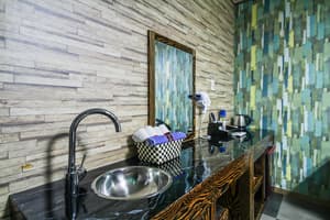thumbnail: Bathroom sink