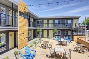 thumbnail: Exterior
