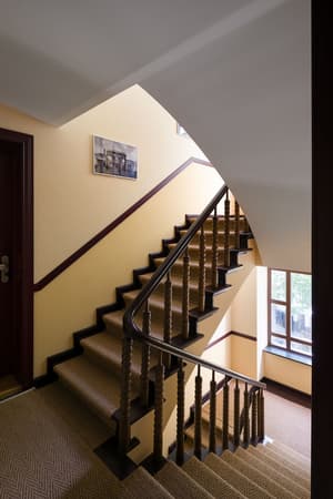 thumbnail: Staircase