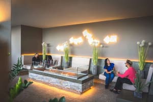 thumbnail: Bar (on property)