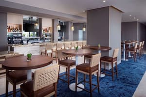 thumbnail: Bar (on property)