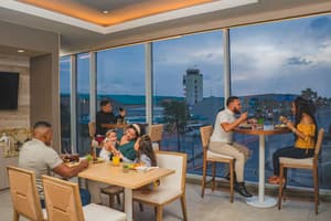 thumbnail: Restaurant