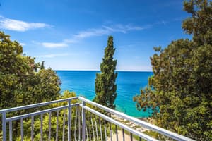 thumbnail: Balcony view