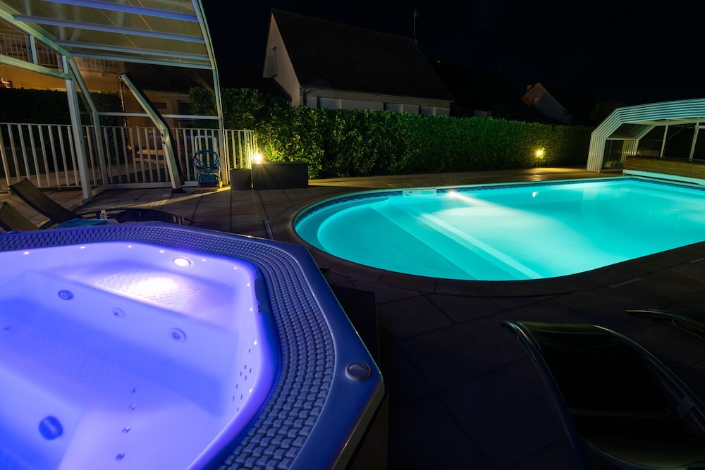 Swimming pool-spa