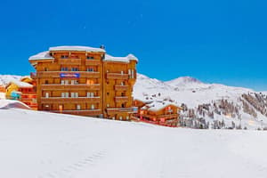 thumbnail: Front of property