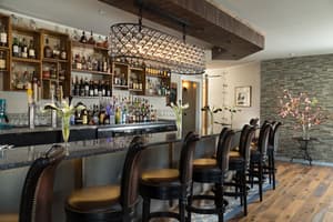 thumbnail: Bar (on property)