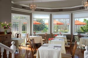 thumbnail: Restaurant