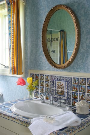 thumbnail: Bathroom sink