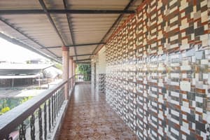 thumbnail: Balcony view