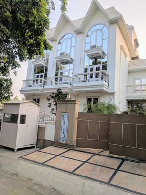 thumbnail: Exterior