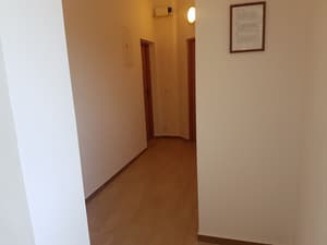thumbnail: Interior detail