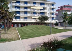 thumbnail: Exterior